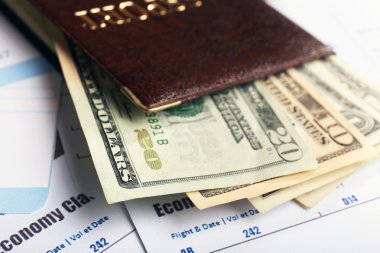 Uçak bileti ve belgeleri, portre