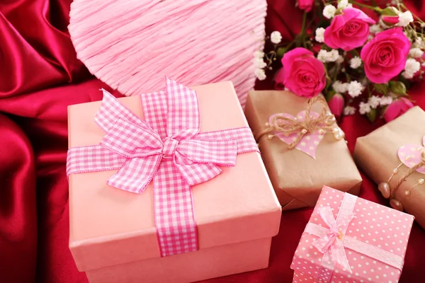 Handmade gift on Valentine Day, close-up — Stock Photo, Image