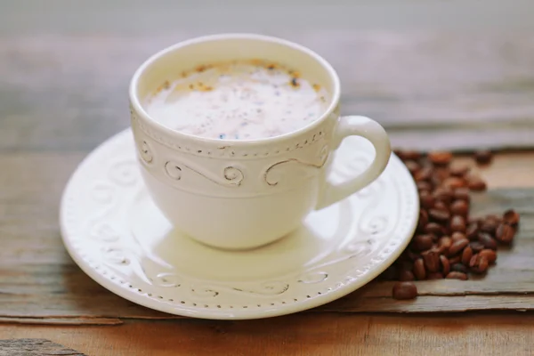 Kopje koffie op tabel close-up — Stockfoto