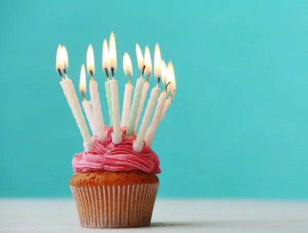 Heerlijke verjaardag cupcake — Stockfoto