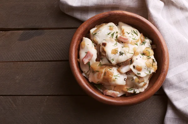 Kızarmış soğan ile lezzetli köfte — Stok fotoğraf