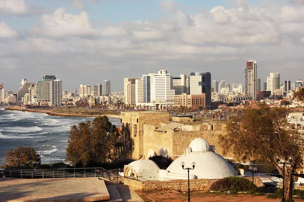 Israël ligne du ciel et plage méditerranéenne — Photo