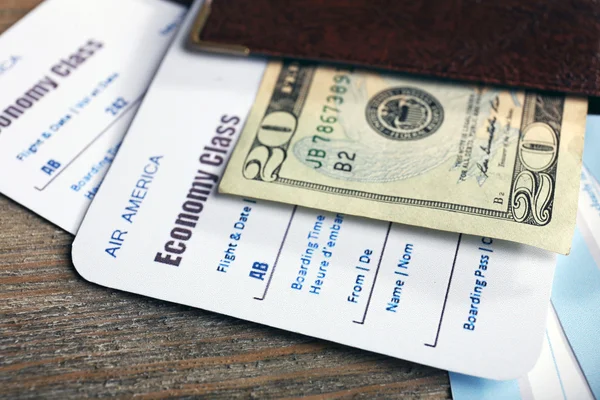 Airline tickets and documents — Stock Photo, Image