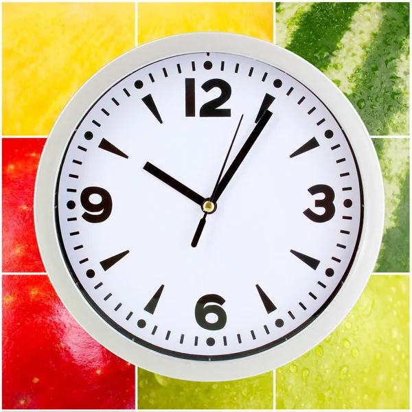 Yemek saati ile sebze ve meyve