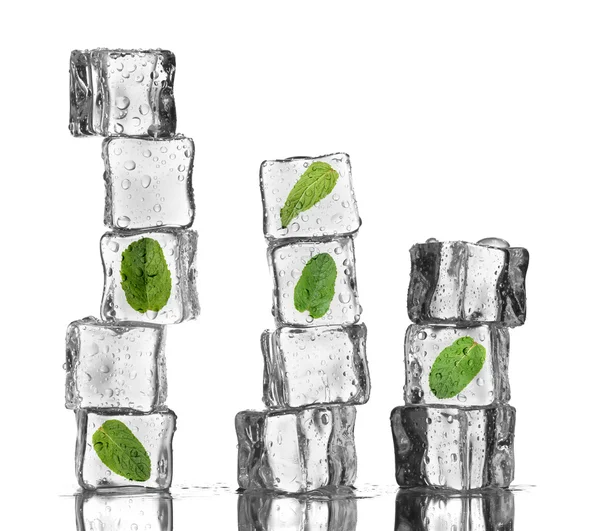 Ice cubes with mint — Stock Photo, Image