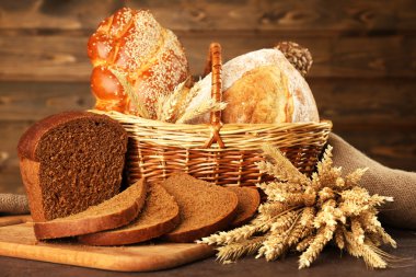 Kulakları ile farklı ekmek