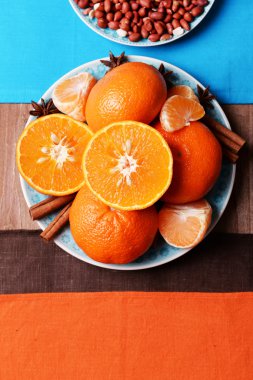 Portakal mandalina, fıstık ve tarçın