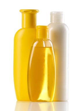 Grup üzerinde beyaz izole Kozmetik Şişeler