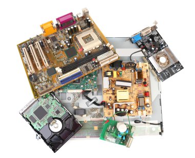 Elektronik atık beyaz izole