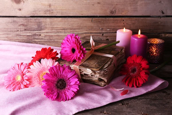 Still life with beautiful bright gerbera flowers on wooden background — Stock Photo, Image