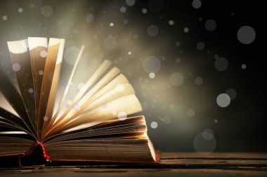 Arka plan üzerine açık kitap