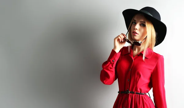 Model in red dress — Stock Photo, Image