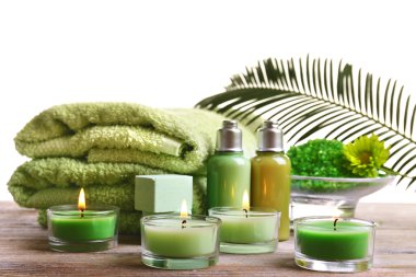 Açık renkli mum ile güzel spa kompozisyon