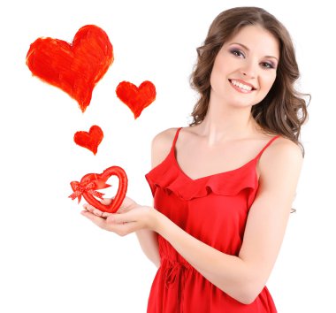 Güzel genç kız üzerinde beyaz izole kalp