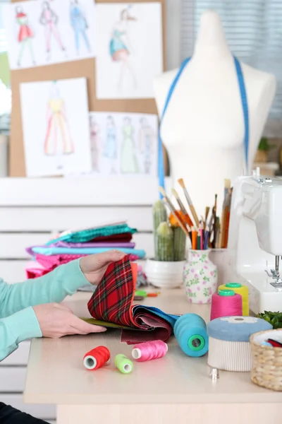 Seamstress hands - work flow, close up — Stock Photo, Image