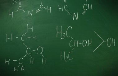 molekül modelleri ve tahta arka plan sayfasındaki formülleri