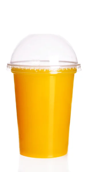 Vaso de zumo de naranja aislado sobre blanco —  Fotos de Stock