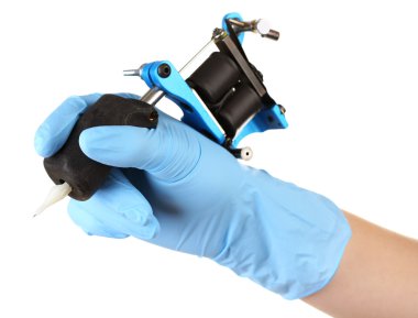 Dövme sanatçısı dövme makinesi, üzerinde beyaz izole holding