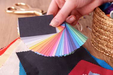 El, portre renkli kumaş örnekleri