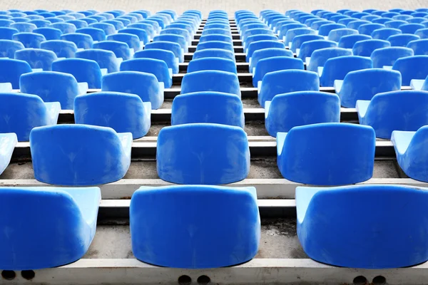 在体育场内空蓝色座位 — 图库照片