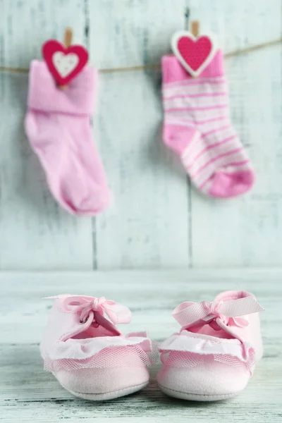 Kleurrijke peuter schoenen — Stockfoto