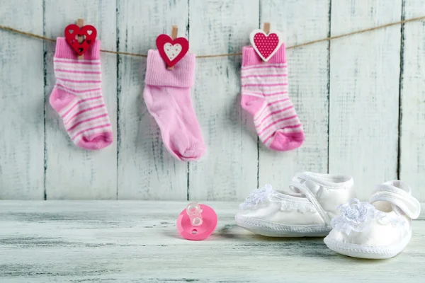 Kleurrijke peuter schoenen — Stockfoto