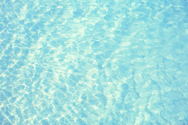 Klares Meerwasser, im Resort — Stockfoto