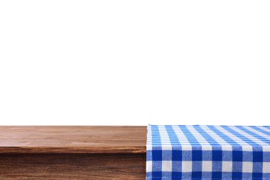 Peçete ile boş ahşap masa