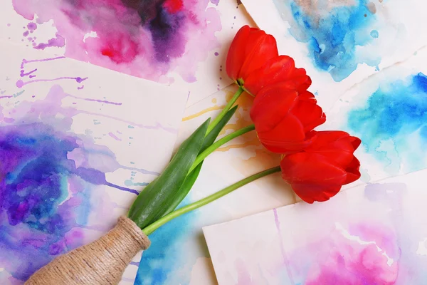 Red tulips in vase — Stock Photo, Image