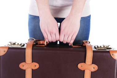 Bavullu kadın beyazı soyutladı.