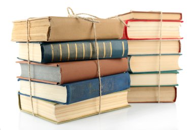 beyaz izole kitap yığınları