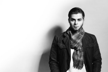 yakışıklı delikanlı