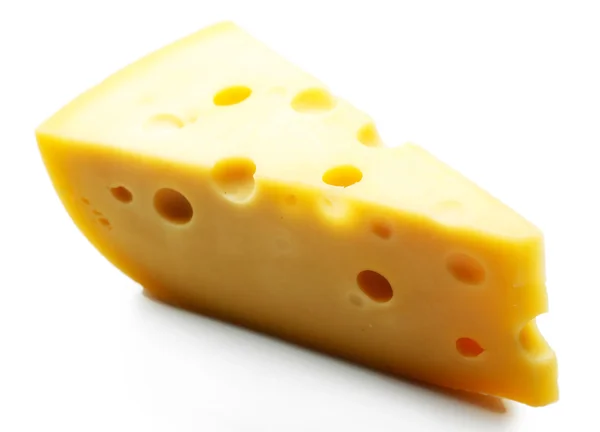 Κομμάτι της νόστιμο τυρί που απομονώνονται σε λευκό — Φωτογραφία Αρχείου