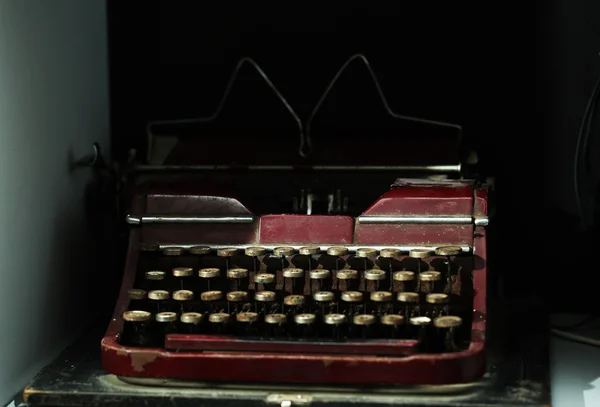 Ретро-пишущая машинка, крупный план — стоковое фото