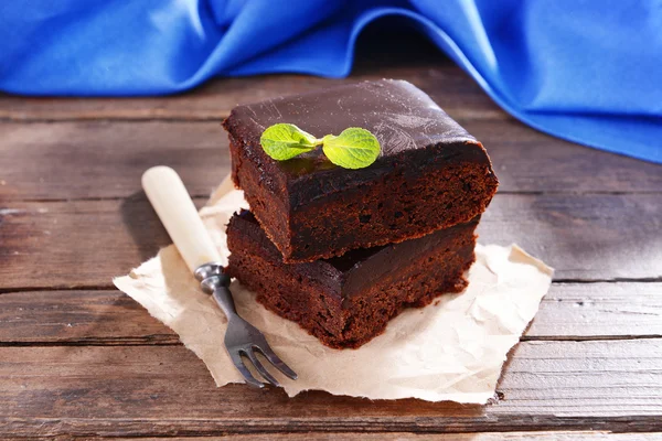 Delicious chocolate cakes on table close-up — Stock Photo, Image