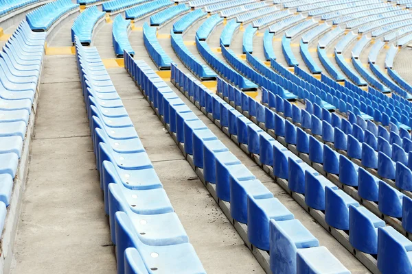 Blaue Sitze im Stadion — Stockfoto