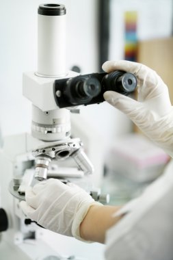 Bilimsel mikroskop objektif