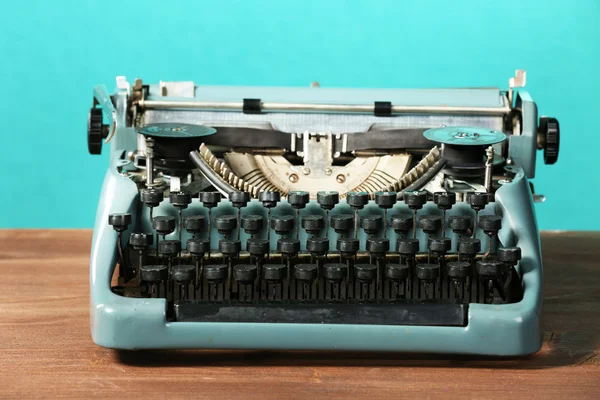 Oude retro schrijfmachine — Stockfoto