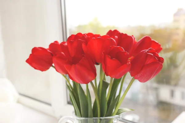 Strauß frischer Tulpen — Stockfoto