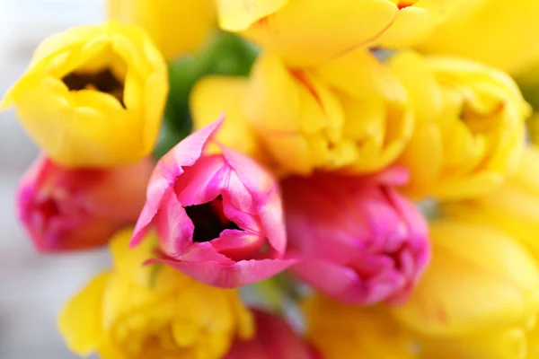 Schöner Strauß Tulpen — Stockfoto