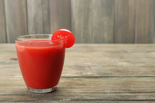 Verre de jus de tomate — Photo