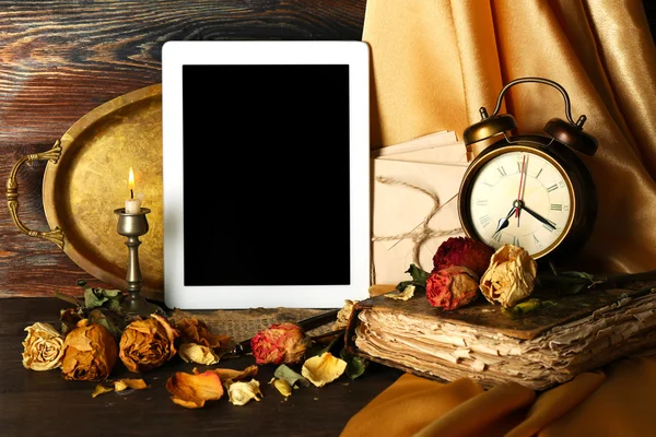 Ancient things and tablet — Stock Photo, Image