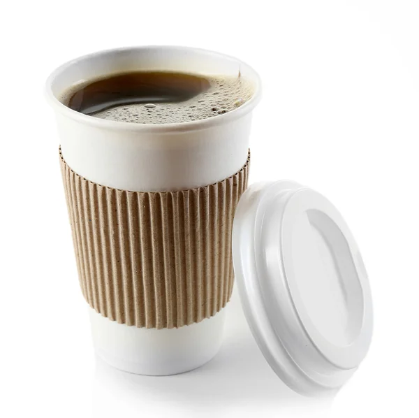 纸杯装的咖啡上白色隔离 — 图库照片