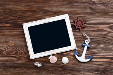 ahşap arka plan üzerinde seyahat yazıt