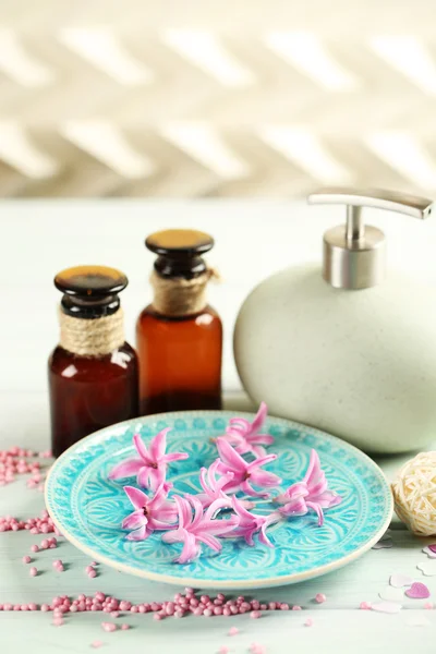 Indah komposisi spa dengan bunga hyacinth, menutup — Stok Foto