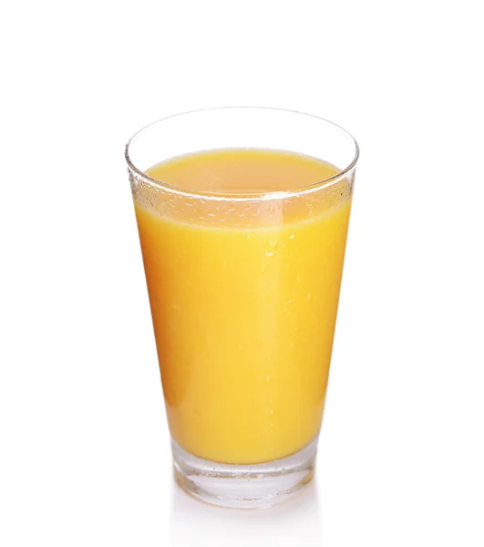 白に隔離されたオレンジジュースのガラス — ストック写真