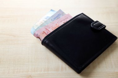 Kanada Doları ile cüzdan