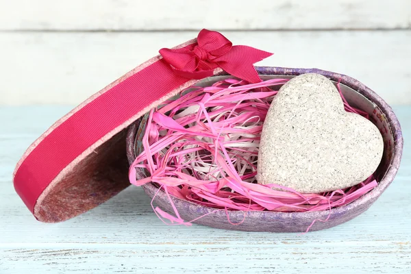 Stone heart in present box — Stock Photo, Image