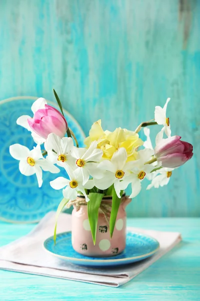 春の花瓶の花束 — ストック写真