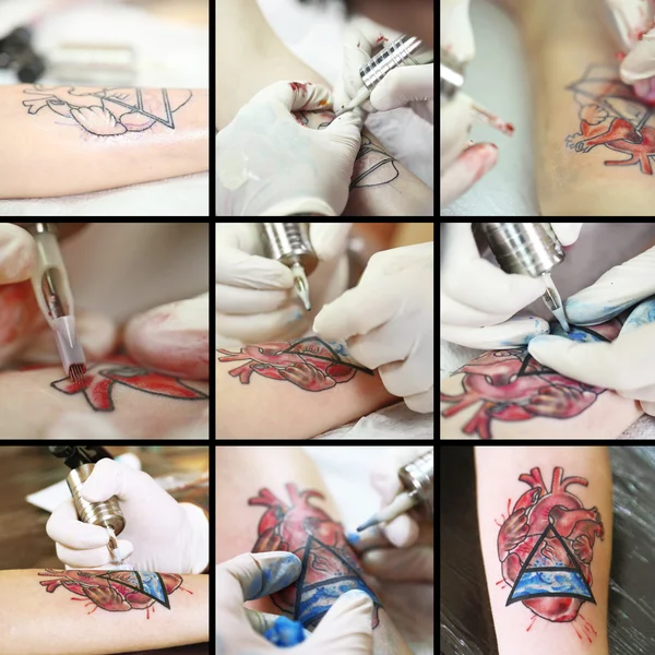 Collage du tatoueur au travail — Photo